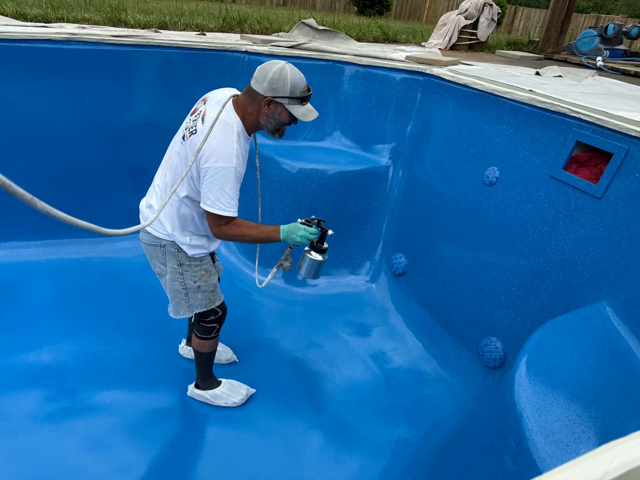 Close view of spray technique