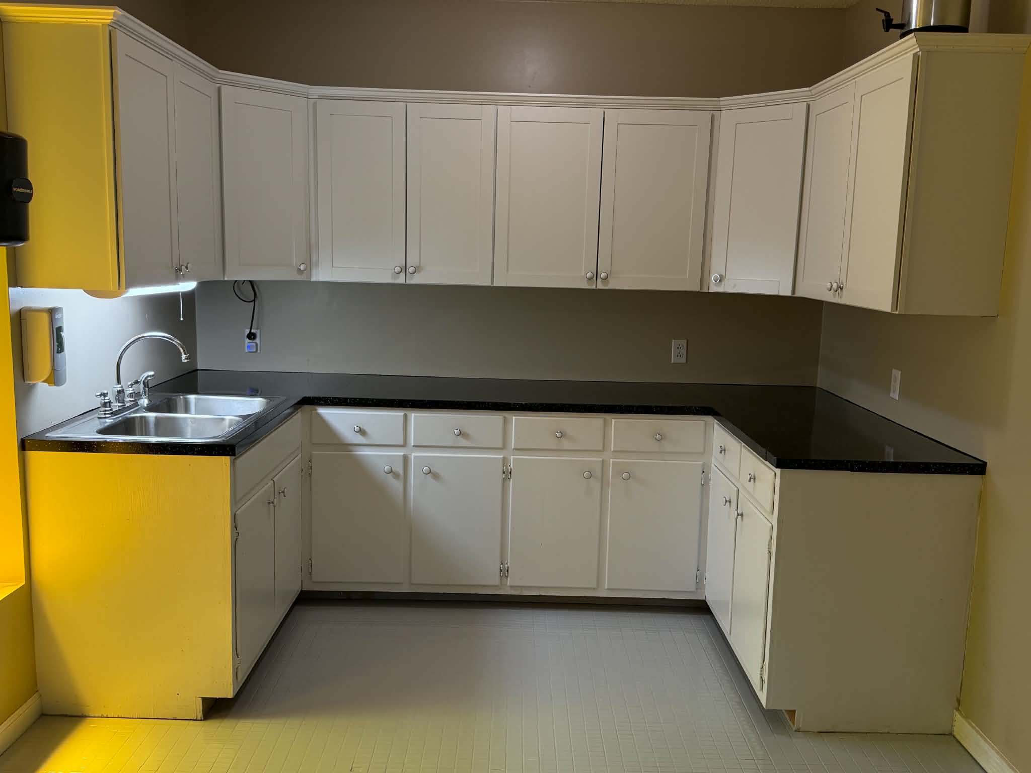 Kitchen countertops changed to dark finish