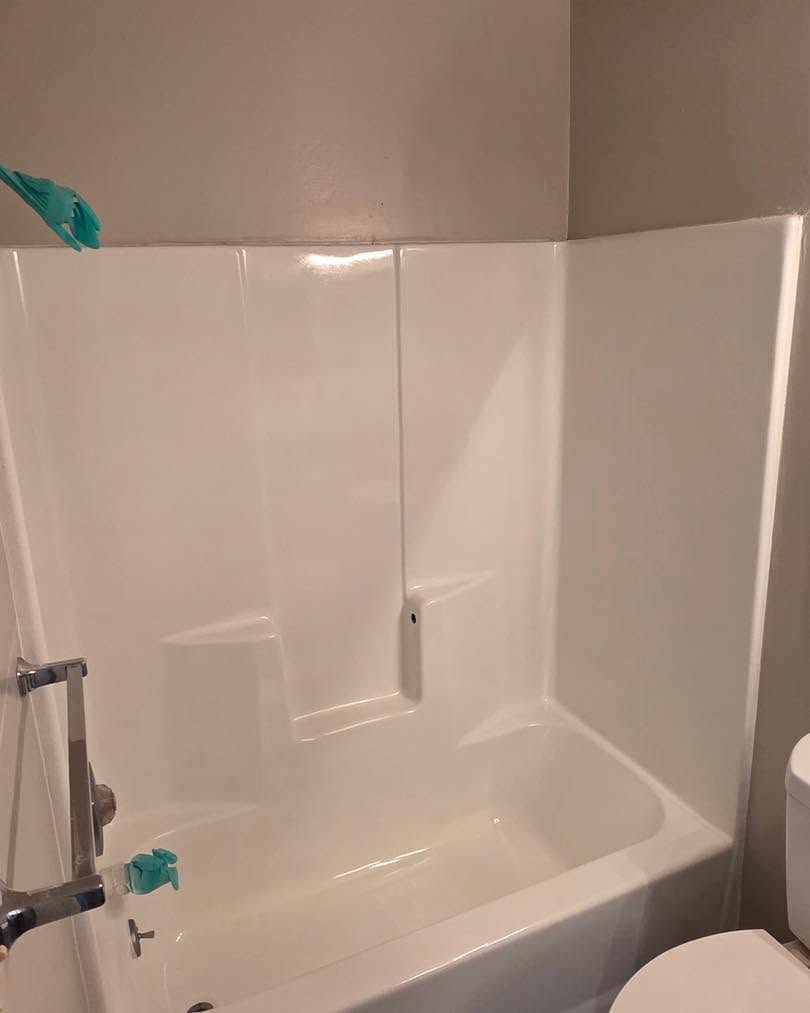 Bathtubs and showers by Berrier